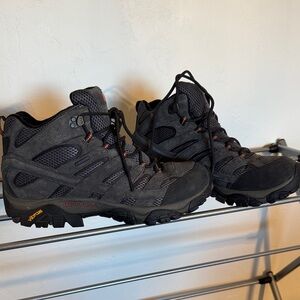 Merrell Men's Moab Waterproof - Dark Gray and Black Outdoor Boots